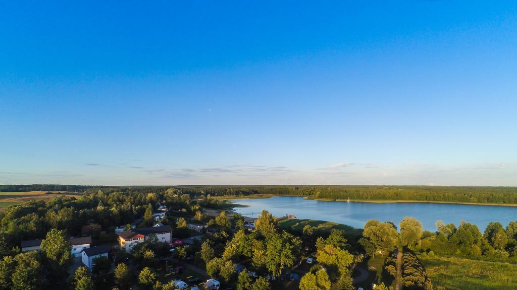 Pensjonat Nad Jeziorem Powidz  Exteriör bild