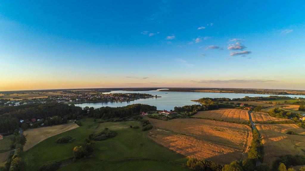 Pensjonat Nad Jeziorem Powidz  Exteriör bild